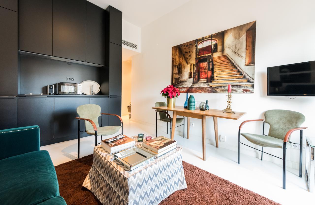 Plaza Santa Ana Apartment Мадрид Екстериор снимка